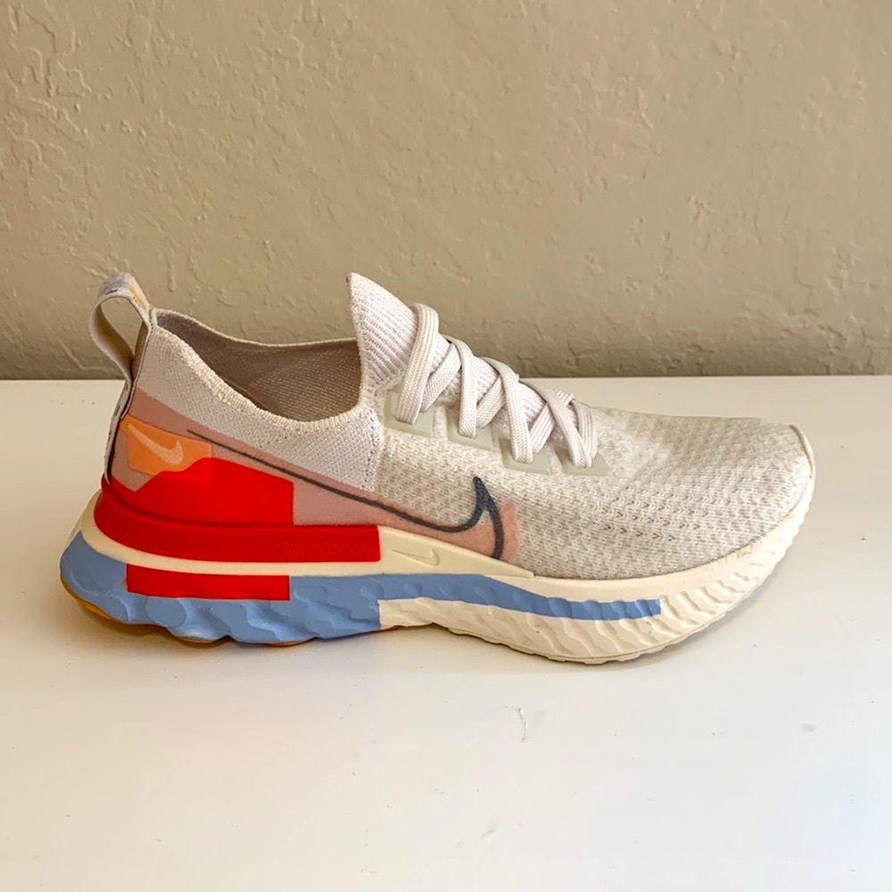 Nike Womens React Infinity Run Flyknit 'Psychic Blue Coral' Sneaker size 8.5